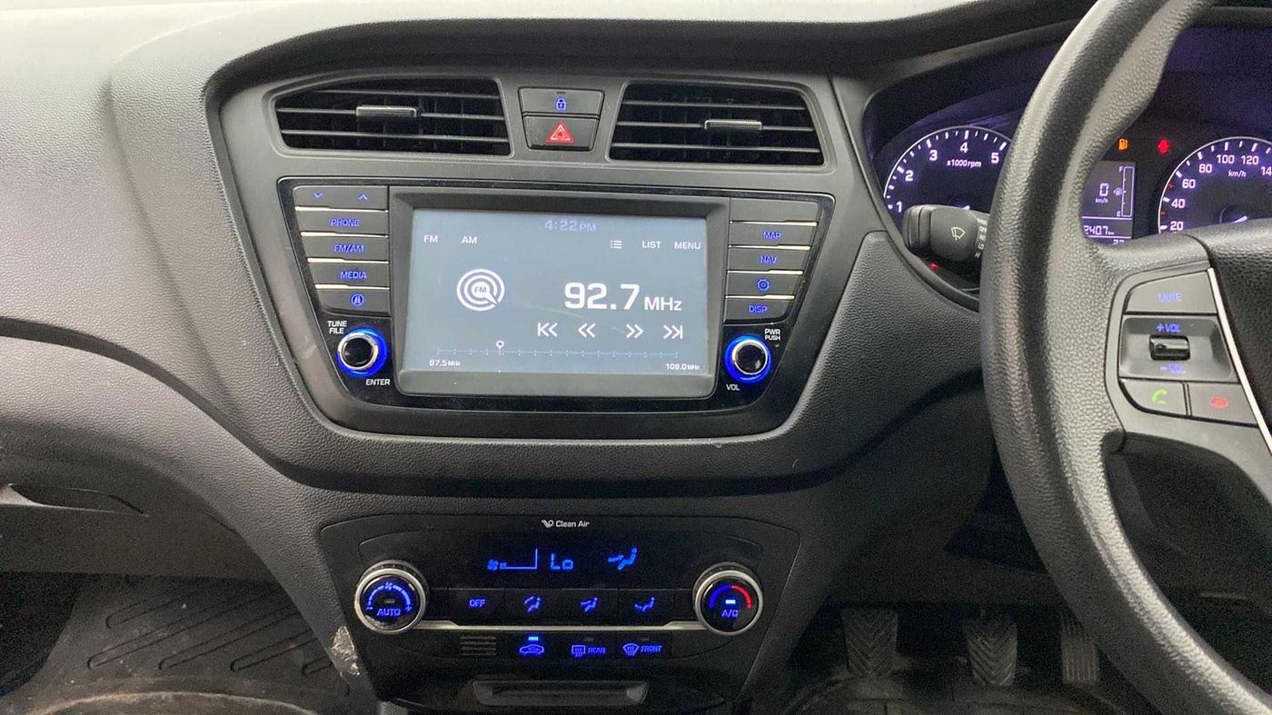 2017 Hyundai Elite i20 ASTA 1.2 DUAL TONE, Petrol, Manual, 80,328 km, Air Conditioner