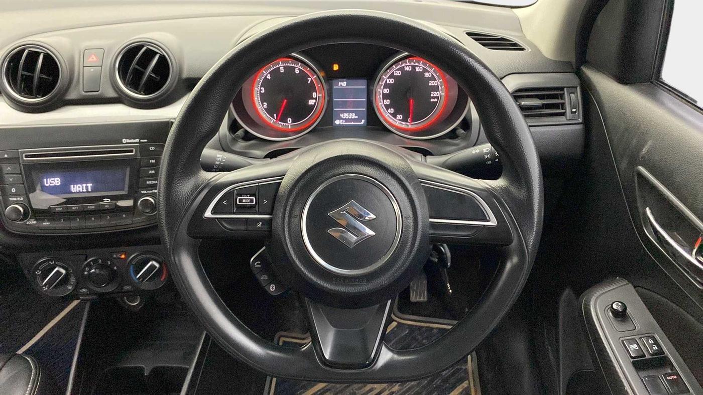 2020 Maruti Swift VXI, Petrol, Manual, 43,464 km, Steering Wheel Close Up