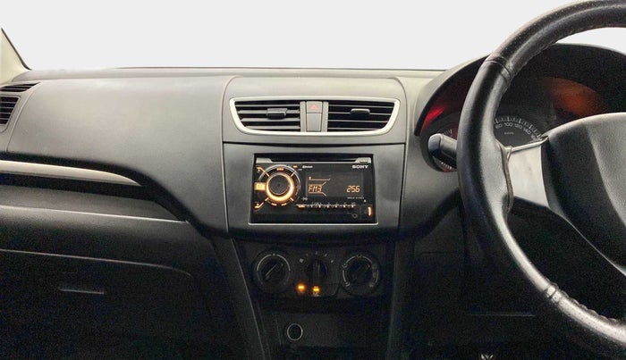 2017 Maruti Swift LXI (O), CNG, Manual, 88,225 km, Air Conditioner