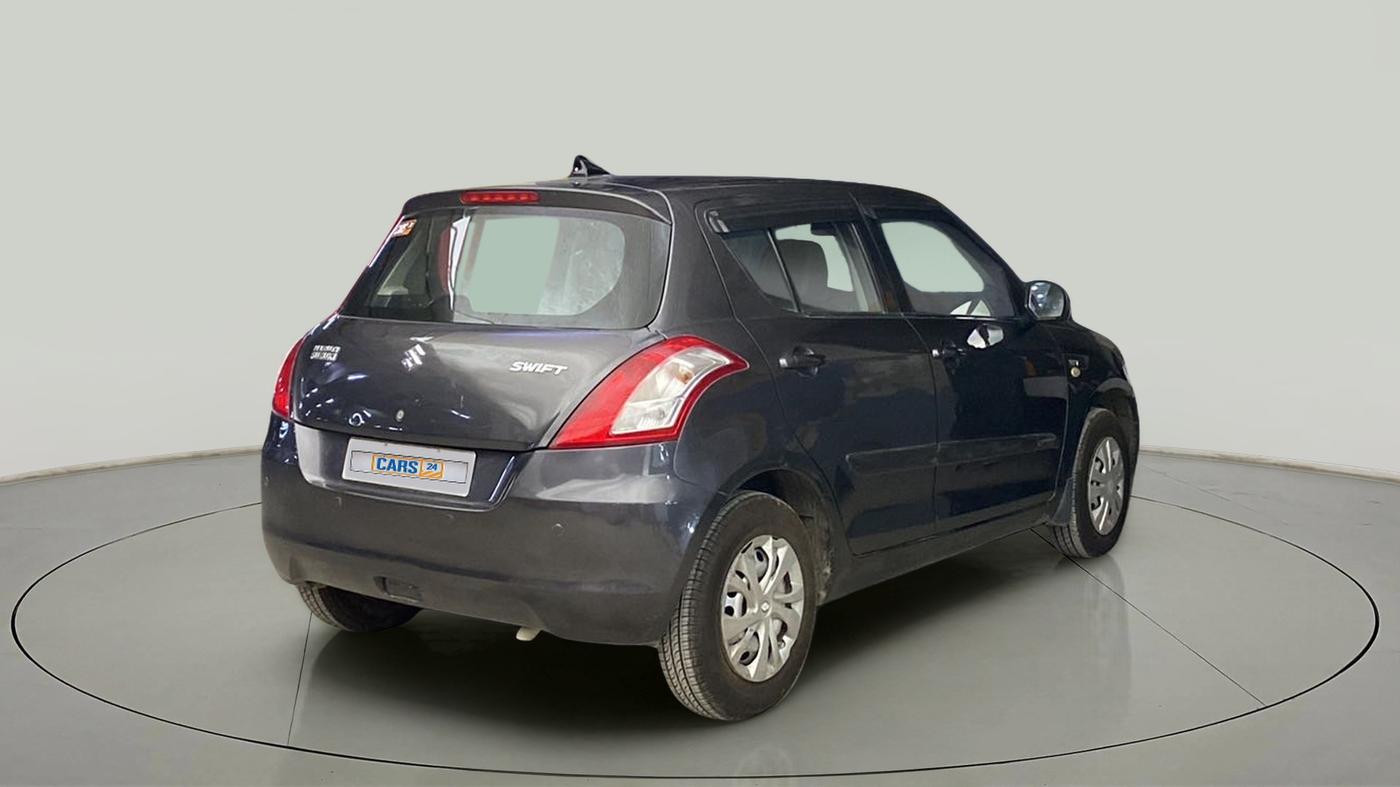 2017 Maruti Swift LXI (O), CNG, Manual, 88,225 km, Right Back Diagonal