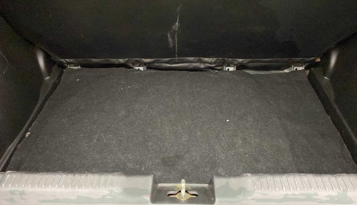 2018 Maruti Swift VXI, Petrol, Manual, 81,095 km, Boot Inside