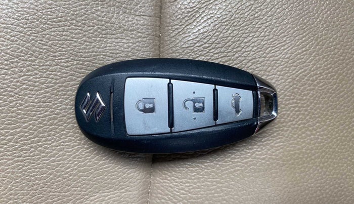 2017 Maruti Ciaz ALPHA 1.4 PETROL, Petrol, Manual, 43,129 km, Key Close Up