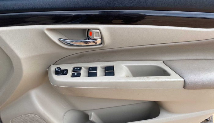 2017 Maruti Ciaz ALPHA 1.4 PETROL, Petrol, Manual, 43,129 km, Driver Side Door Panels Control