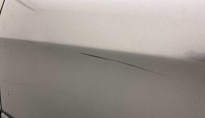 2016 Maruti Celerio VXI, Petrol, Manual, 80,189 km, Rear left door - Minor scratches