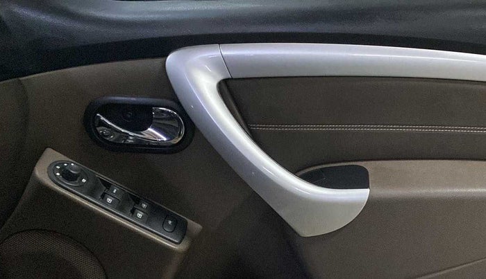 2018 Renault Duster 85 PS RXZ DIESEL, Diesel, Manual, 23,337 km, Driver Side Door Panels Control