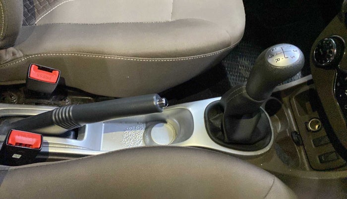 2018 Renault Duster 85 PS RXZ DIESEL, Diesel, Manual, 23,337 km, Gear Lever