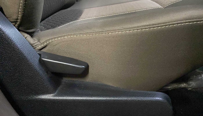 2018 Renault Duster 85 PS RXZ DIESEL, Diesel, Manual, 23,337 km, Driver Side Adjustment Panel