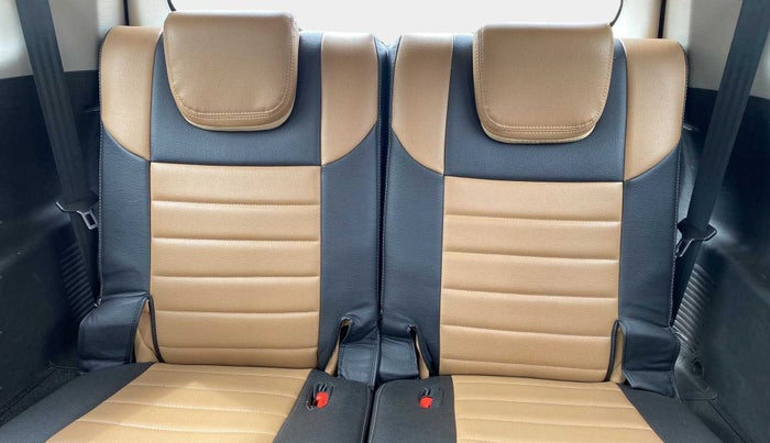 2019 Mahindra XUV500 W7 AT, Diesel, Automatic, 39,448 km, Third Seat Row ( optional )