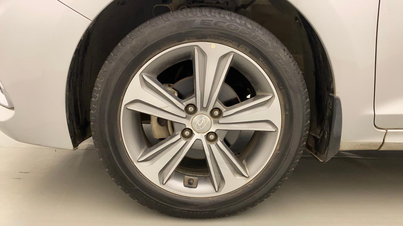 2018 Hyundai Verna 1.6 VTVT SX O, Petrol, Manual, 26,522 km, Left Front Wheel