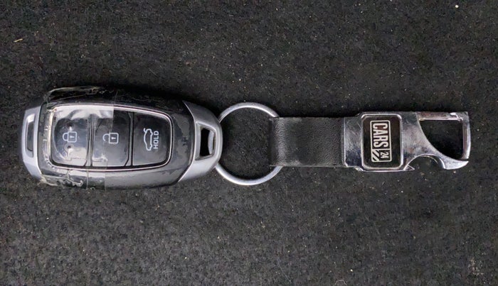 2018 Hyundai Verna 1.6 VTVT SX O, Petrol, Manual, 26,522 km, Key Close Up