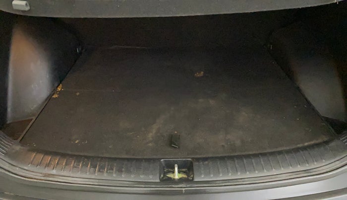 2020 KIA SELTOS HTK PLUS 1.5, Petrol, Manual, 38,980 km, Boot Inside