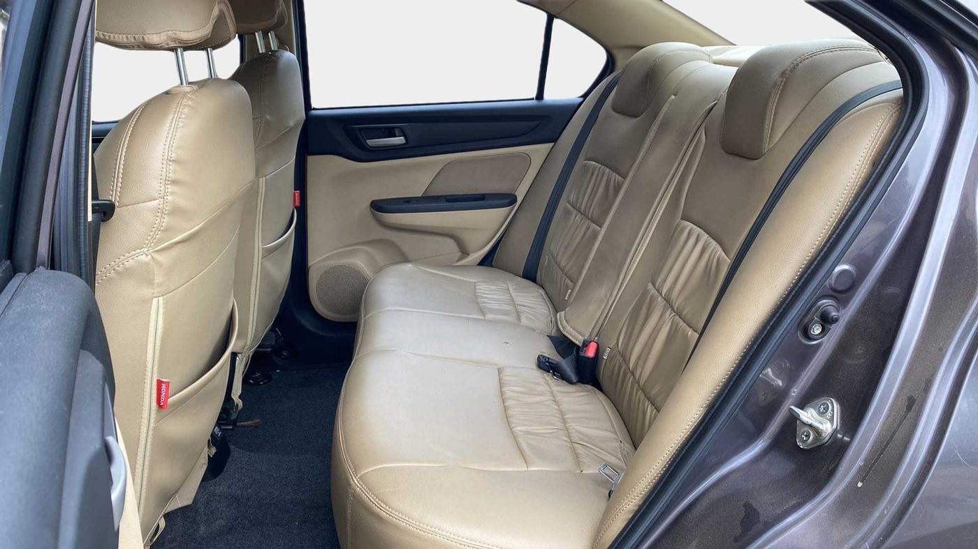 2021 Honda Amaze 1.2L I-VTEC S, Petrol, Manual, 20,227 km, Right Side Rear Door Cabin