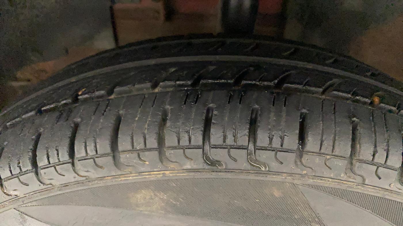 2016 Renault Kwid RXT 0.8, Petrol, Manual, 33,424 km, Left Front Tyre Tread