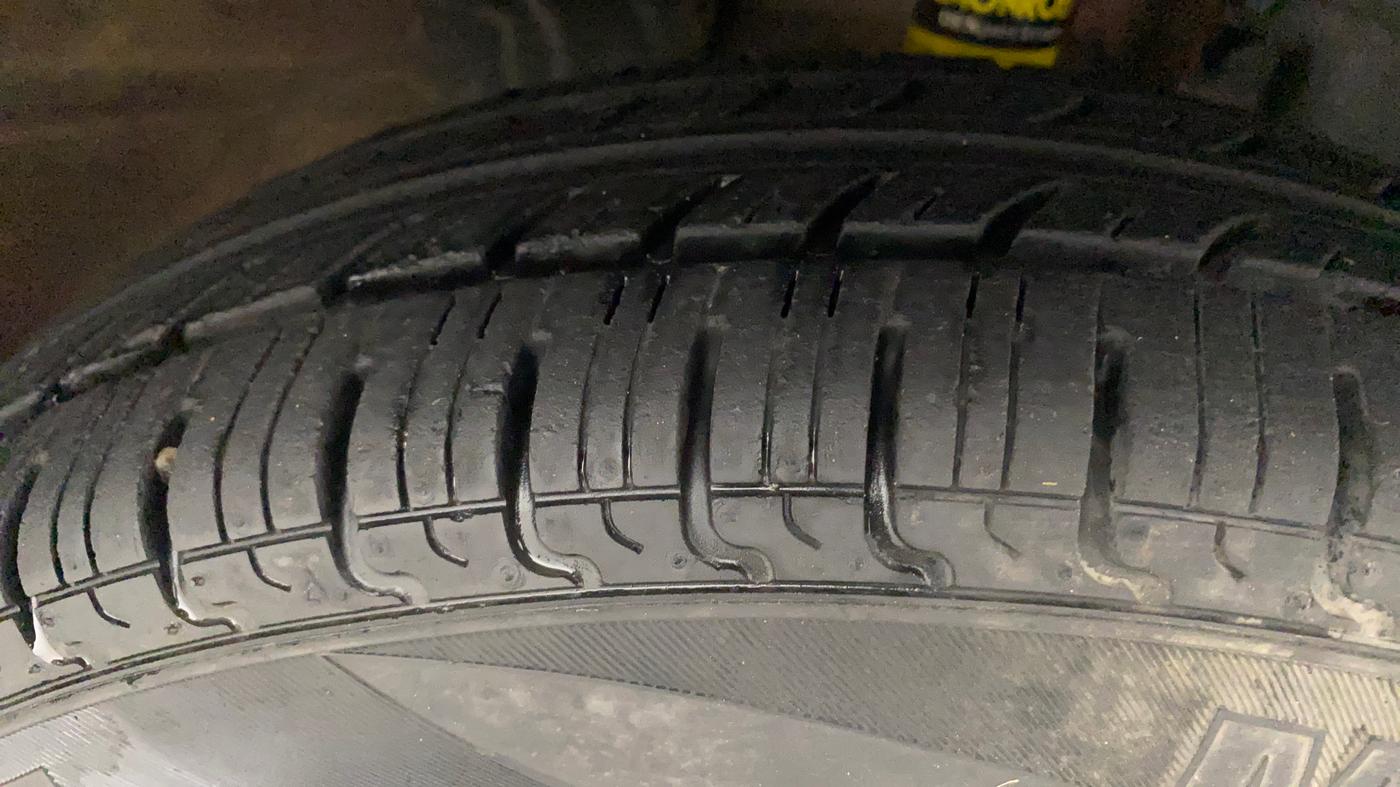 2016 Renault Kwid RXT 0.8, Petrol, Manual, 33,424 km, Right Front Tyre Tread