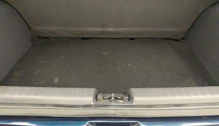 2021 Hyundai GRAND I10 NIOS SPORTZ AMT 1.2 KAPPA VTVT, Petrol, Automatic, 24,627 km, Boot Inside