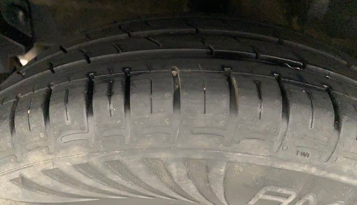 2021 Hyundai GRAND I10 NIOS SPORTZ AMT 1.2 KAPPA VTVT, Petrol, Automatic, 24,627 km, Right Rear Tyre Tread