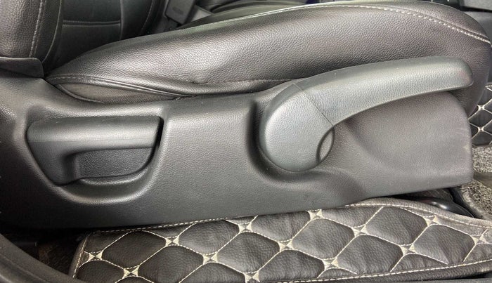 2019 Honda WR-V 1.5L I-DTEC VX MT, Diesel, Manual, 76,110 km, Driver Side Adjustment Panel