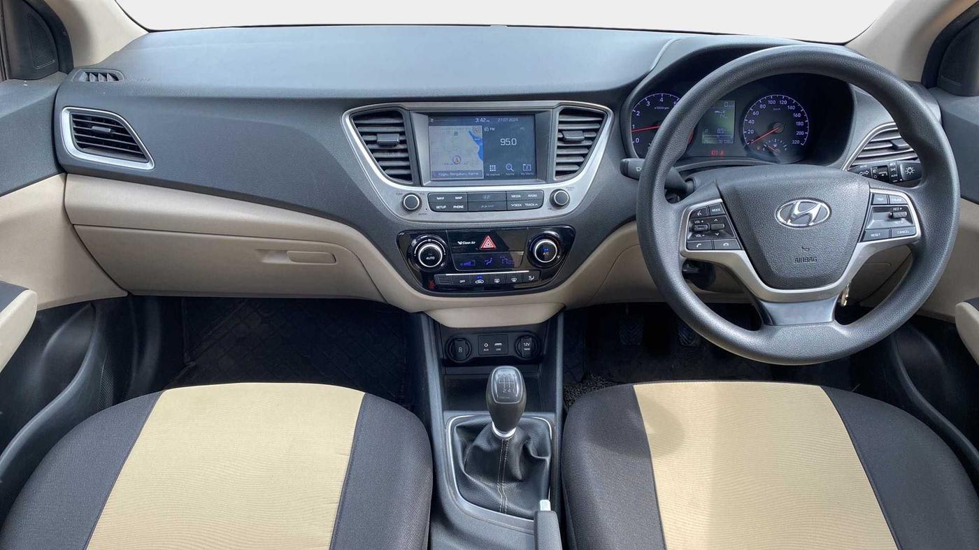 2018 Hyundai Verna 1.6 VTVT SX, Petrol, Manual, 78,703 km, Dashboard