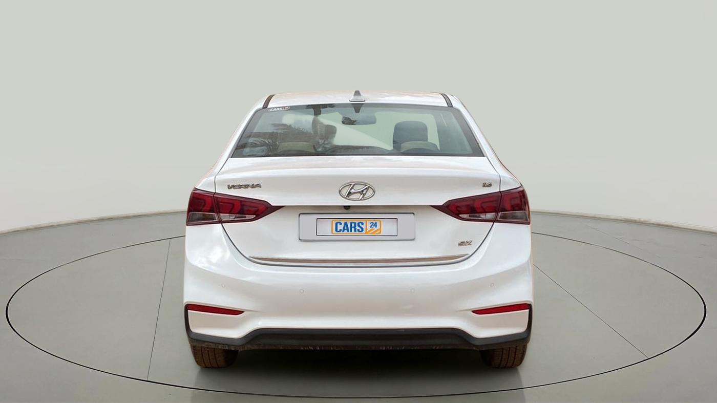 2018 Hyundai Verna 1.6 VTVT SX, Petrol, Manual, 78,703 km, Back/Rear