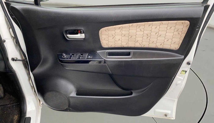 2017 Maruti Wagon R 1.0 VXI OPT, Petrol, Manual, 68,801 km, Driver Side Door Panels Control