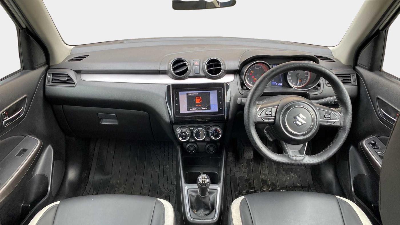 2022 Maruti Swift ZXI PLUS DUAL TONE, Petrol, Manual, 11,716 km, Dashboard