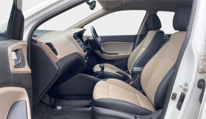 2015 Hyundai Elite i20 SPORTZ 1.2, Petrol, Manual, 78,581 km, Right Side Front Door Cabin
