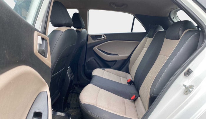 2015 Hyundai Elite i20 SPORTZ 1.2, Petrol, Manual, 78,581 km, Right Side Rear Door Cabin