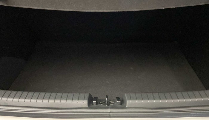 2018 Hyundai Elite i20 SPORTZ 1.2, Petrol, Manual, 17,385 km, Boot Inside