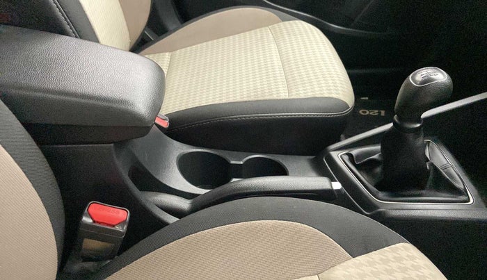 2018 Hyundai Elite i20 SPORTZ 1.2, Petrol, Manual, 17,385 km, Gear Lever