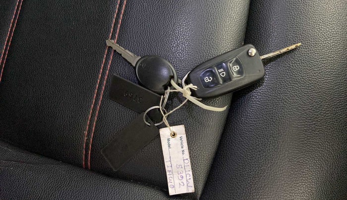 2017 Tata Tiago XZ PETROL, Petrol, Manual, 89,089 km, Key Close Up