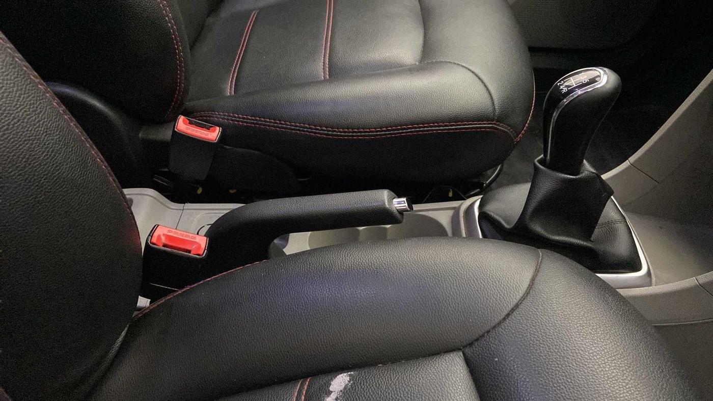 2017 Tata Tiago XZ PETROL, Petrol, Manual, 89,089 km, Gear Lever