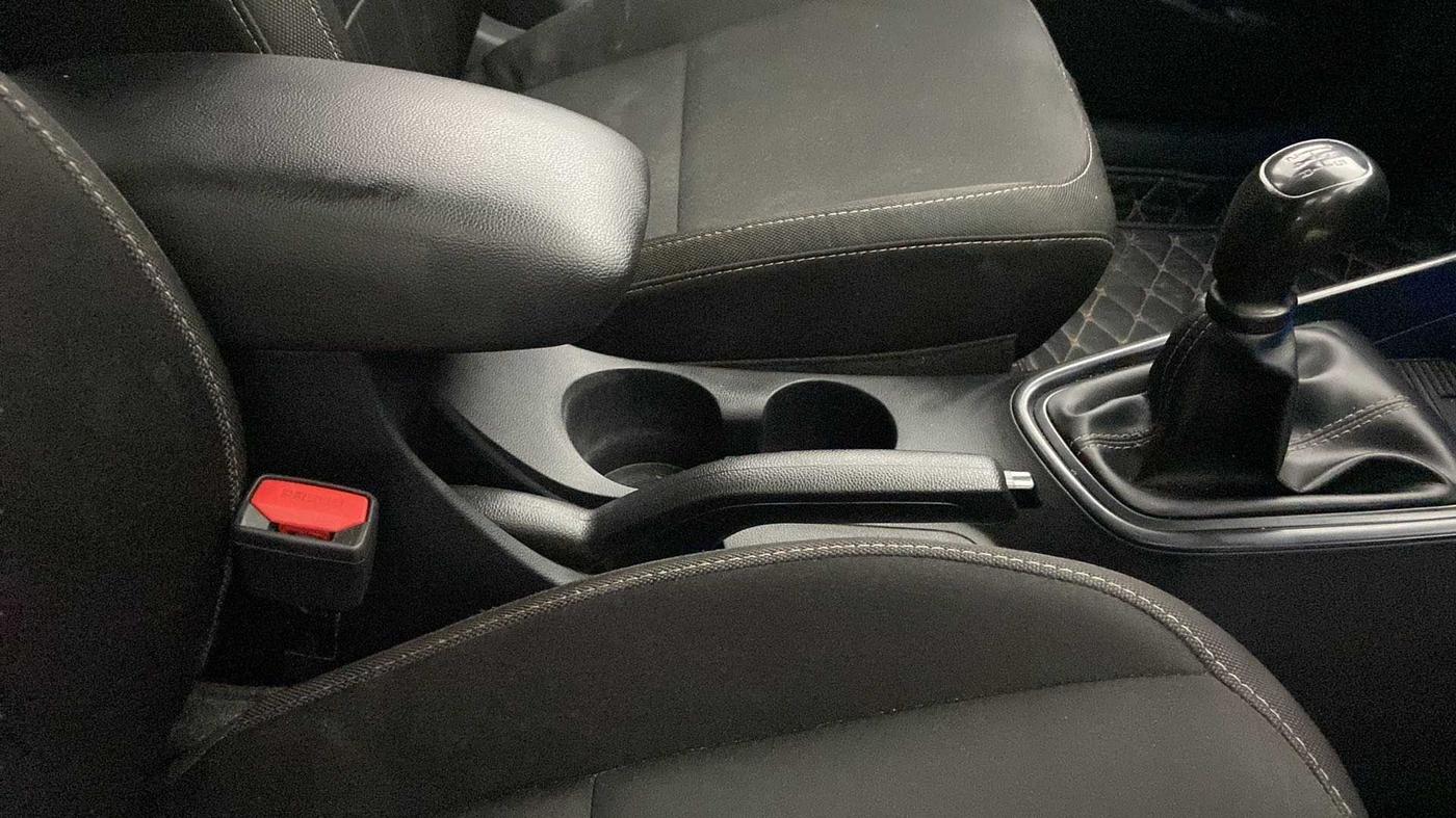 2021 Hyundai NEW I20 ASTA 1.2 MT, Petrol, Manual, 42,707 km, Gear Lever