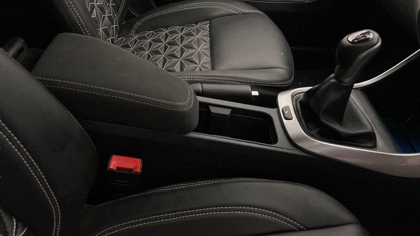 2020 Tata ALTROZ XZ PETROL, Petrol, Manual, 31,580 km, Gear Lever