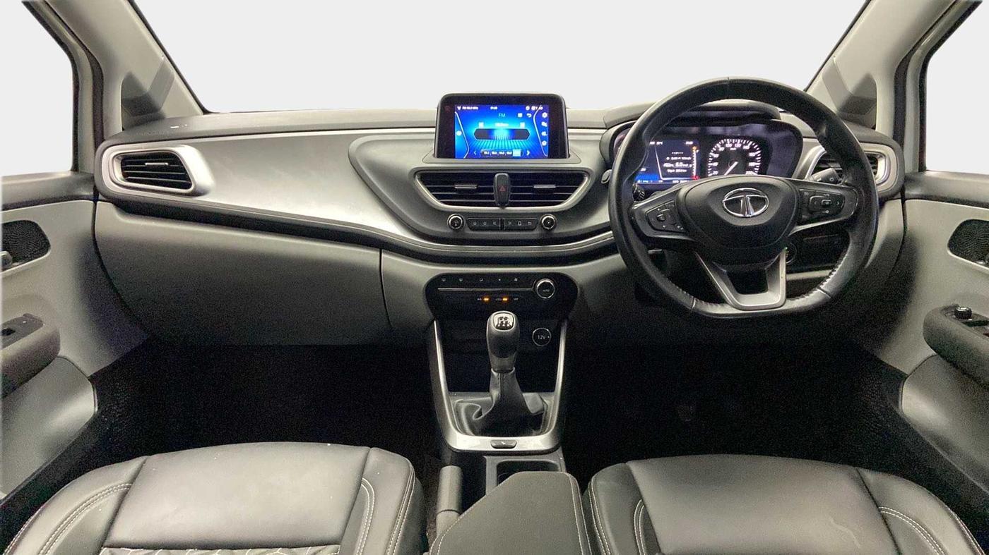 2020 Tata ALTROZ XZ PETROL, Petrol, Manual, 31,580 km, Dashboard