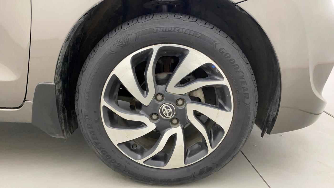 2020 Toyota Glanza G, Petrol, Manual, 77,262 km, Right Front Wheel
