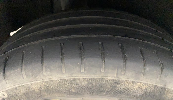 2020 Toyota Glanza G, Petrol, Manual, 77,262 km, Right Rear Tyre Tread
