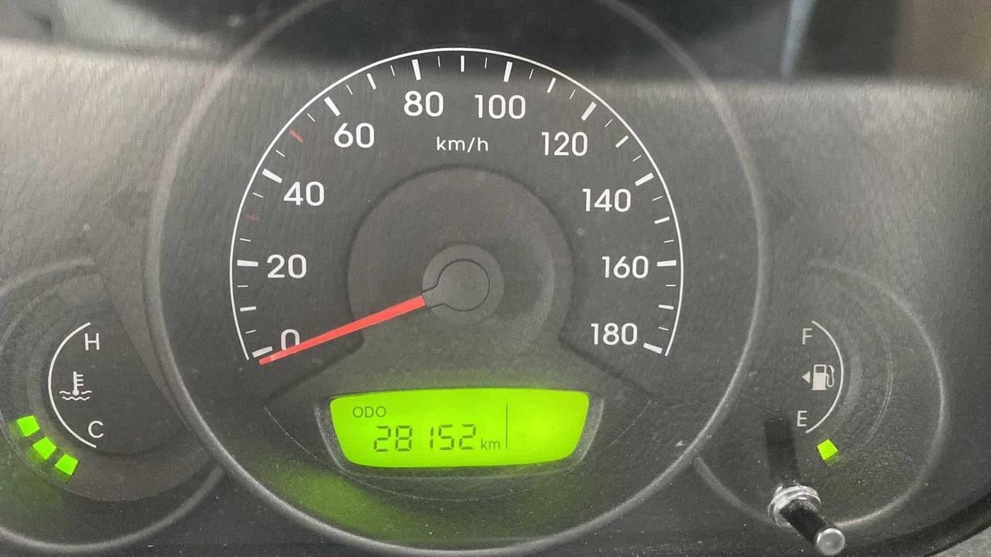 2017 Hyundai Eon ERA +, Petrol, Manual, 28,131 km, Odometer Image