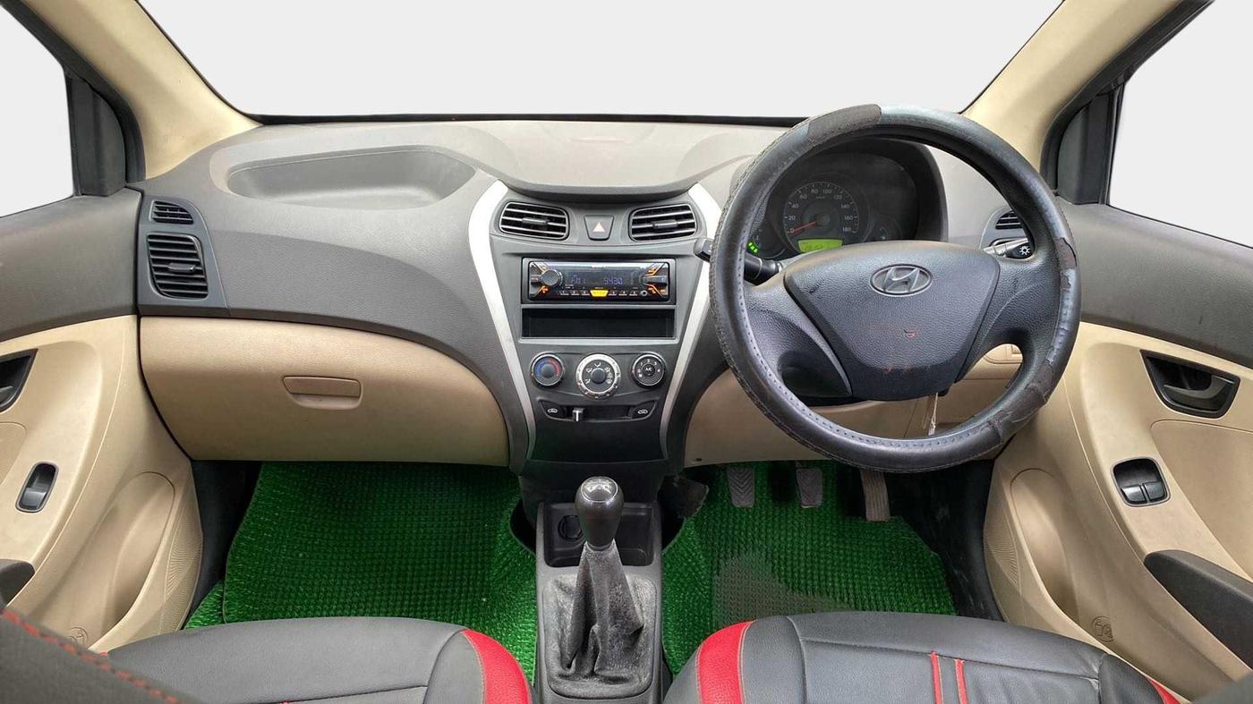 2017 Hyundai Eon ERA +, Petrol, Manual, 28,131 km, Dashboard