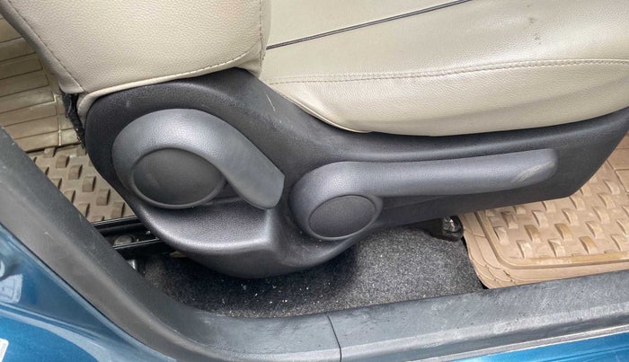 2017 Nissan Micra XV CVT, Petrol, Automatic, 32,416 km, Driver Side Adjustment Panel