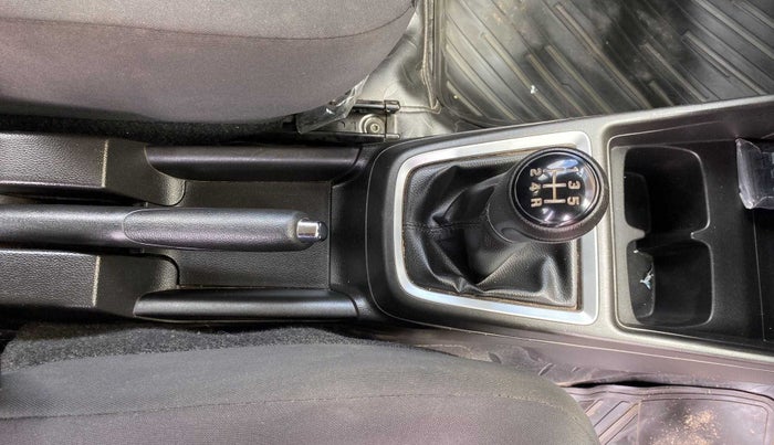 2023 Maruti Swift VXI, Petrol, Manual, 20,501 km, Gear Lever