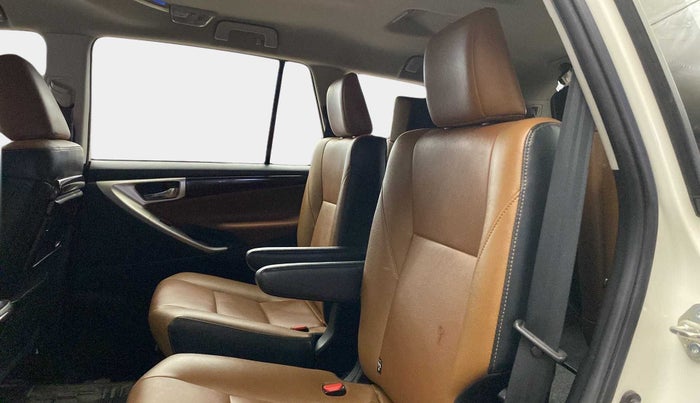 2021 Toyota Innova Crysta 2.7 ZX AT 7 STR, Petrol, Automatic, 15,376 km, Right Side Rear Door Cabin