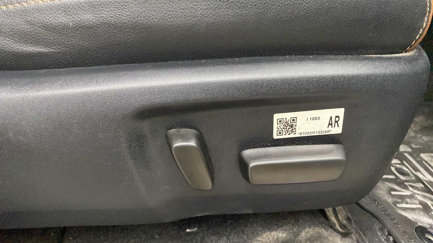 2021 Toyota Innova Crysta 2.7 ZX AT 7 STR, Petrol, Automatic, 15,376 km, Driver Side Adjustment Panel