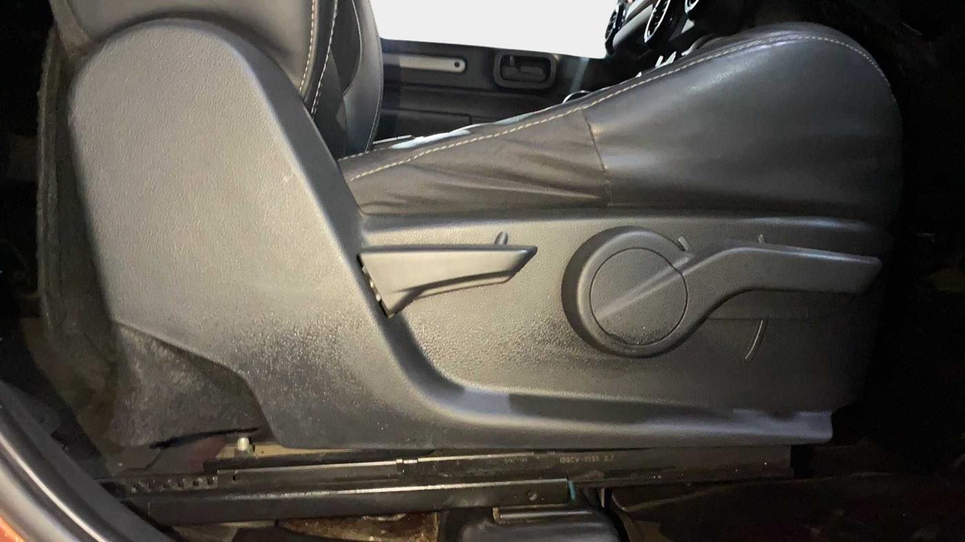 2021 Mahindra Thar LX PETROL HT 4WD AT, Petrol, Automatic, 47,237 km, Driver Side Adjustment Panel