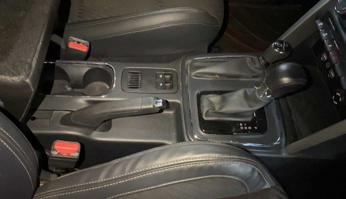 2021 Mahindra Thar LX PETROL HT 4WD AT, Petrol, Automatic, 47,237 km, Gear Lever