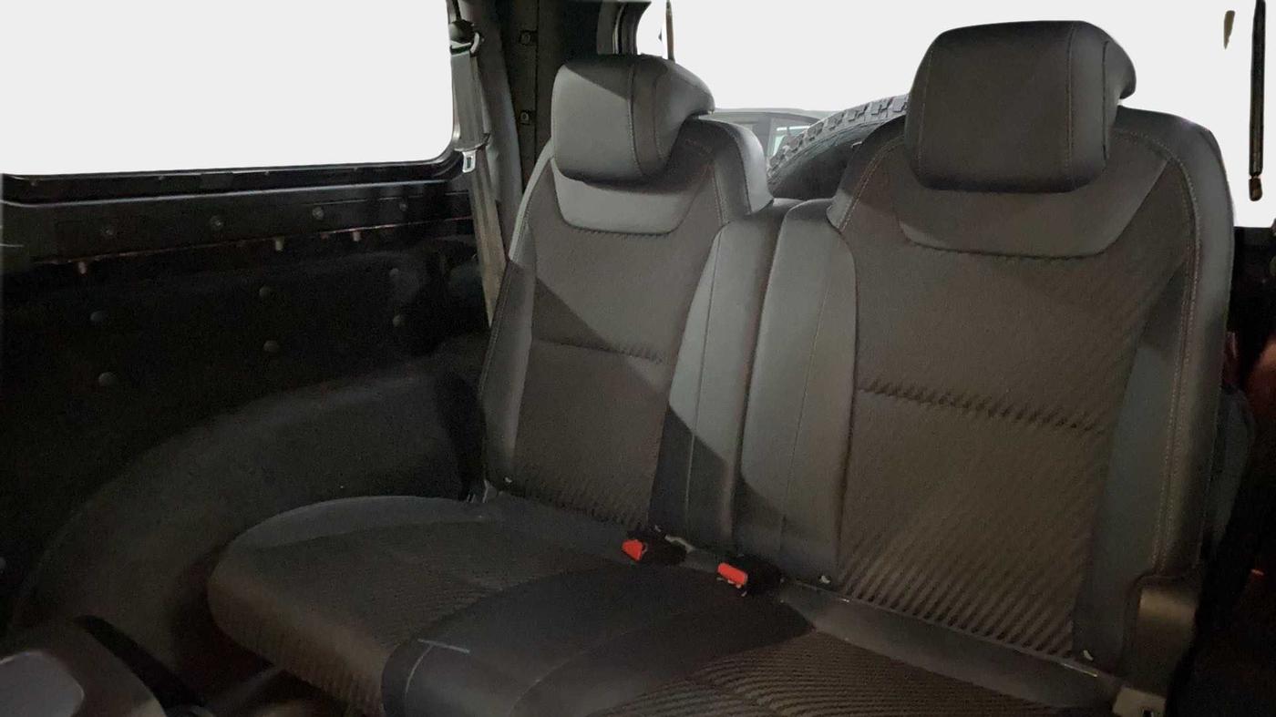 2021 Mahindra Thar LX PETROL HT 4WD AT, Petrol, Automatic, 47,237 km, Right Side Rear Door Cabin