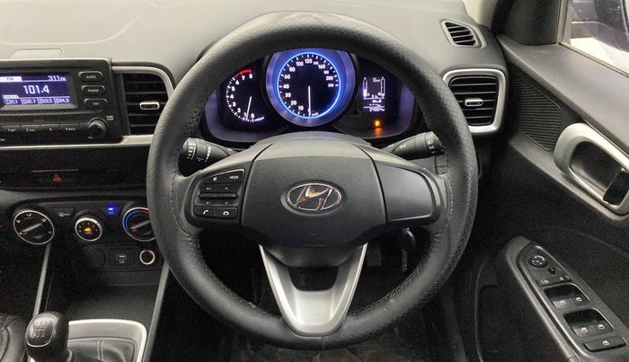 2020 Hyundai VENUE S 1.2, Petrol, Manual, 34,818 km, Steering Wheel Close Up