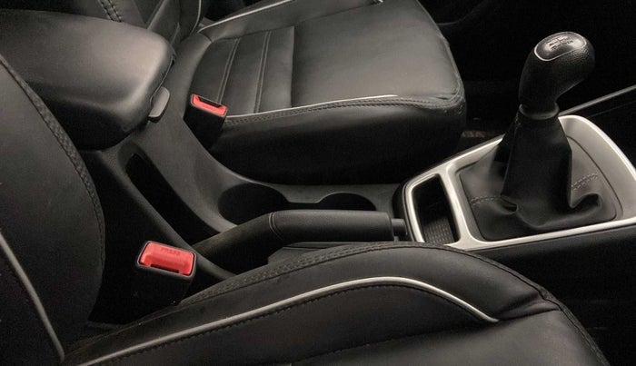 2021 Hyundai VENUE S 1.2, Petrol, Manual, 22,303 km, Gear Lever