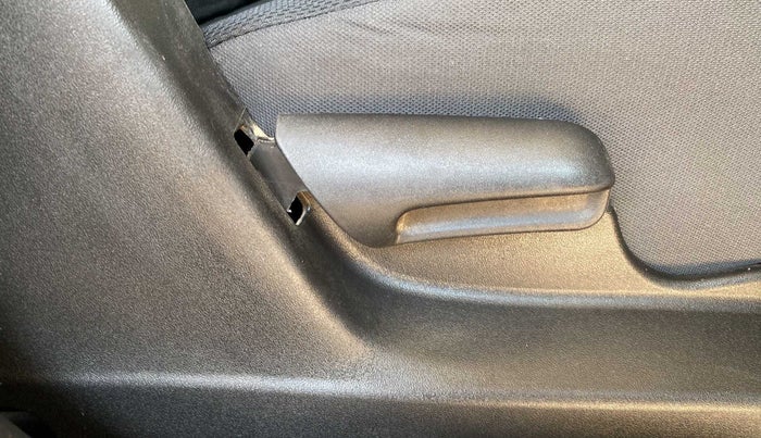 2019 Maruti Vitara Brezza VDI, Diesel, Manual, 73,189 km, Driver Side Adjustment Panel
