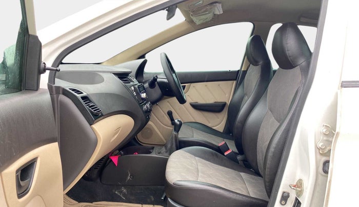 2013 Hyundai Eon D-LITE+, Petrol, Manual, 31,141 km, Right Side Front Door Cabin