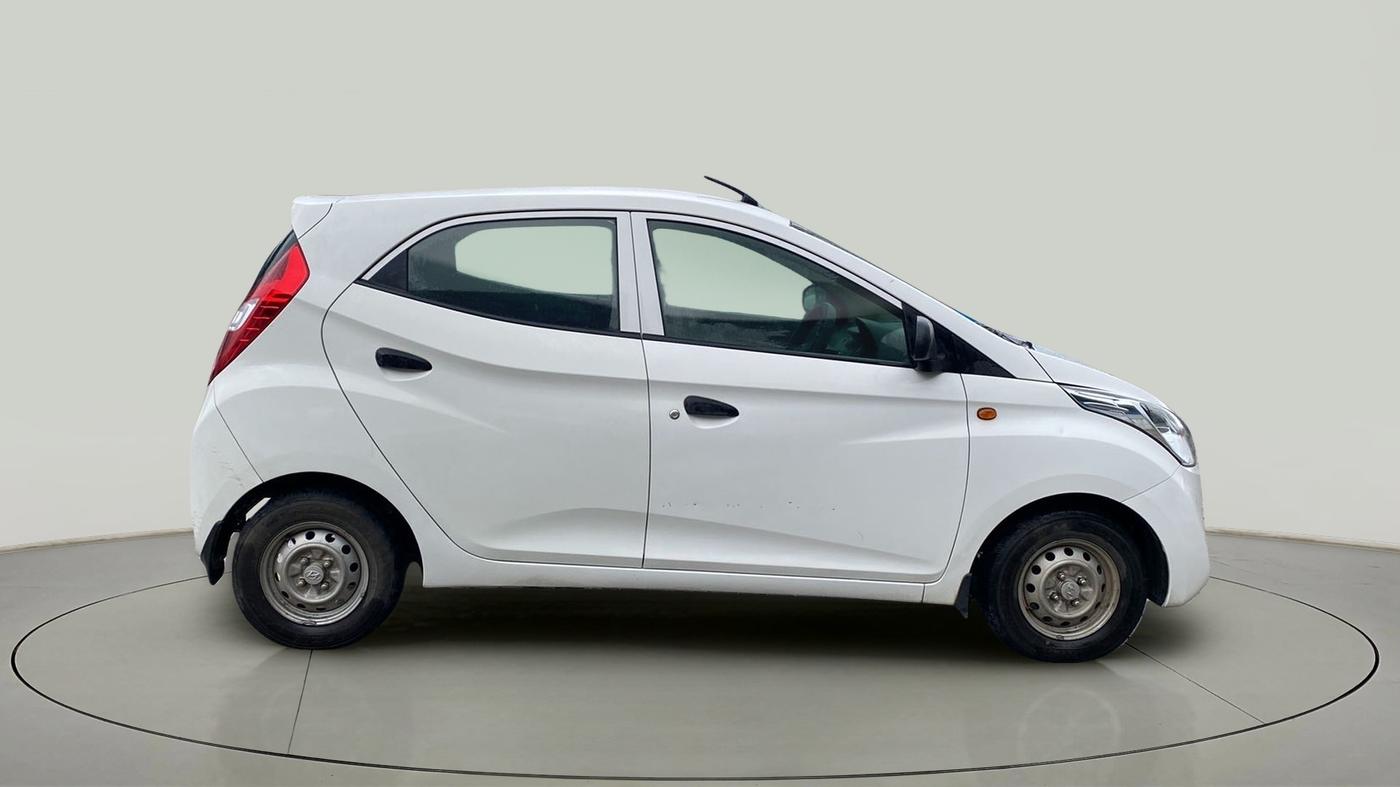 2013 Hyundai Eon D-LITE+, Petrol, Manual, 31,141 km, Right Side